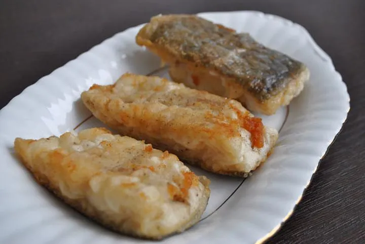 Jaką rybę wybrać do smażenia, aby zaskoczyć swoich gości?