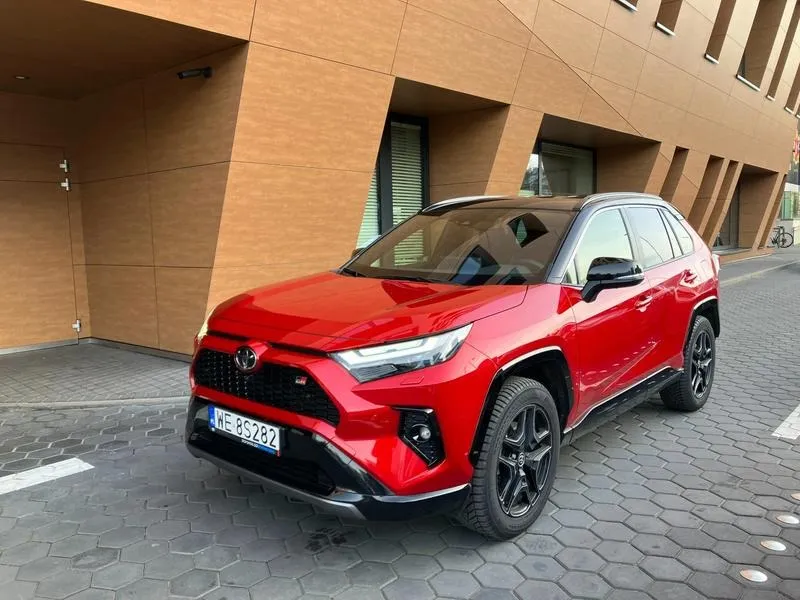 Jakie auto 4x4 wybrać na niezapomnianą wyprawę wędkarską?
