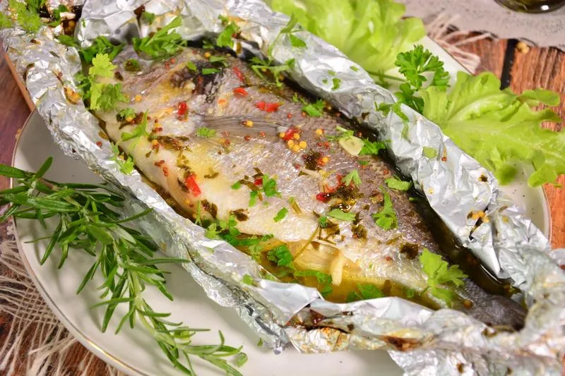 Jak upiec rybę w folii