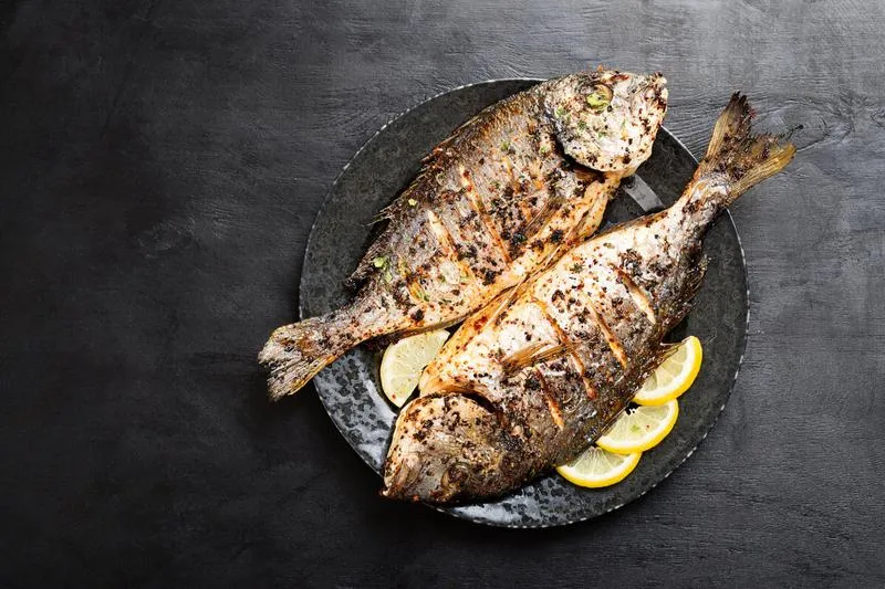 Narzędzia kuchenne do smażenia ryby